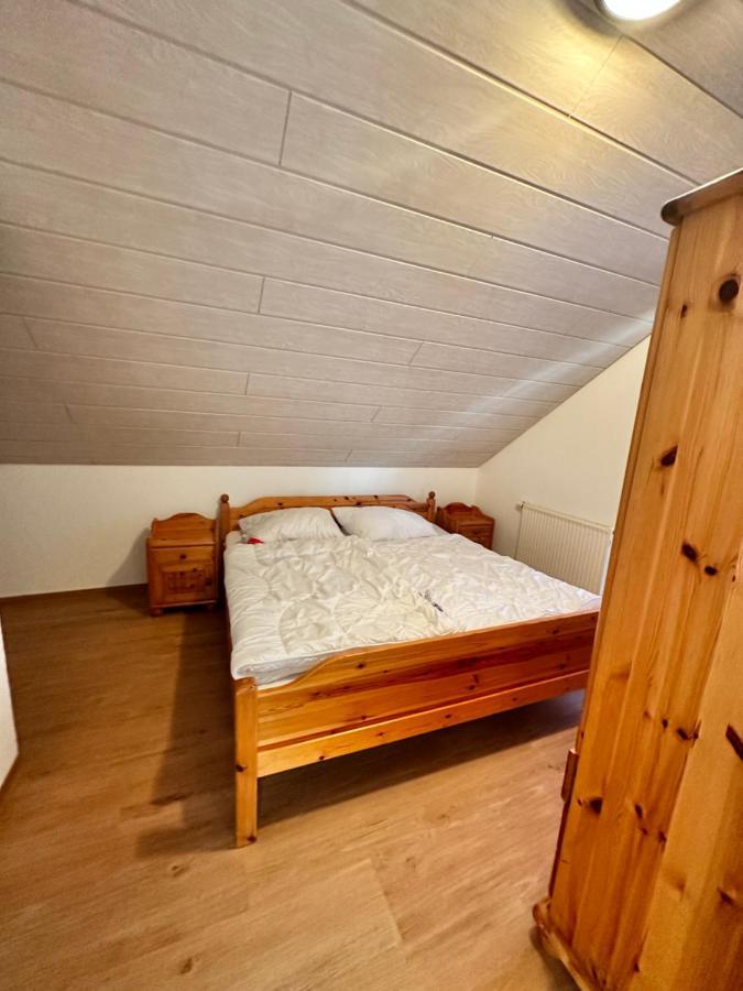 Ferienhaus Seepark Kirchheim เคียร์ชไฮม์ ภายนอก รูปภาพ