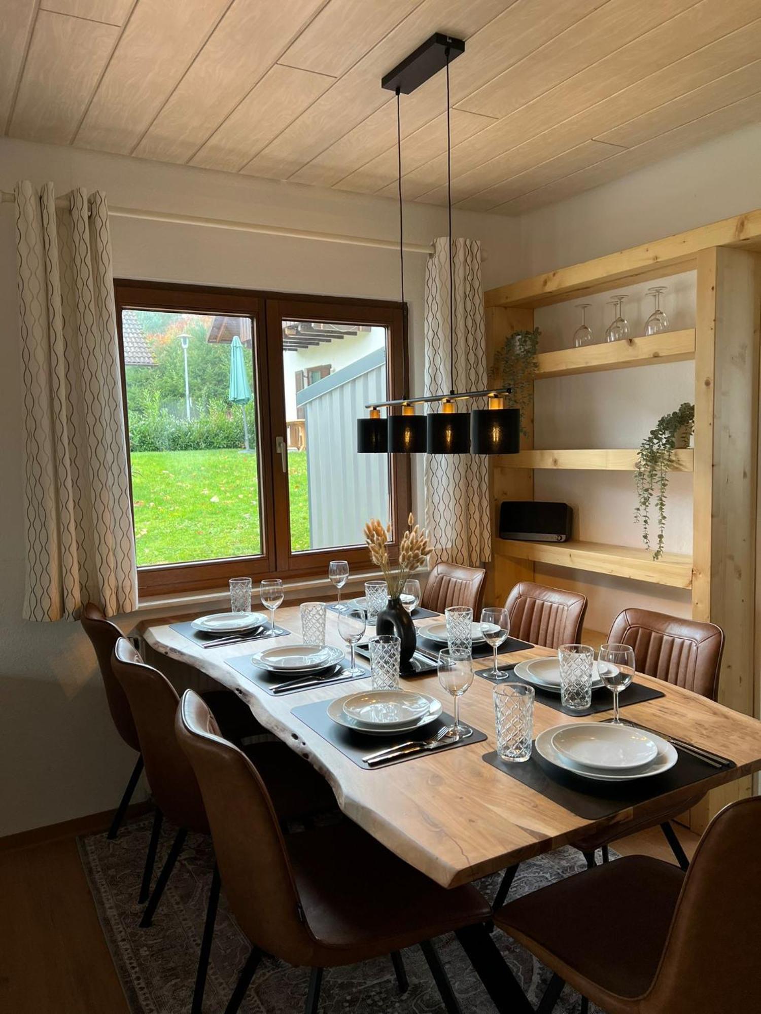 Ferienhaus Seepark Kirchheim เคียร์ชไฮม์ ภายนอก รูปภาพ